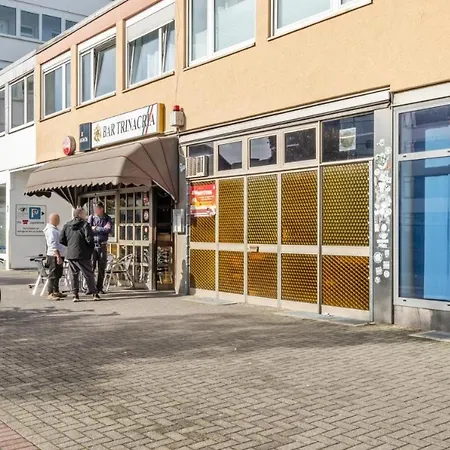 In Fuer 5 Personen- 70m2, 3 Zi, 5 Einzelbetten, Free Kaffee, Wifi & Parking - 24h Check In Apartment